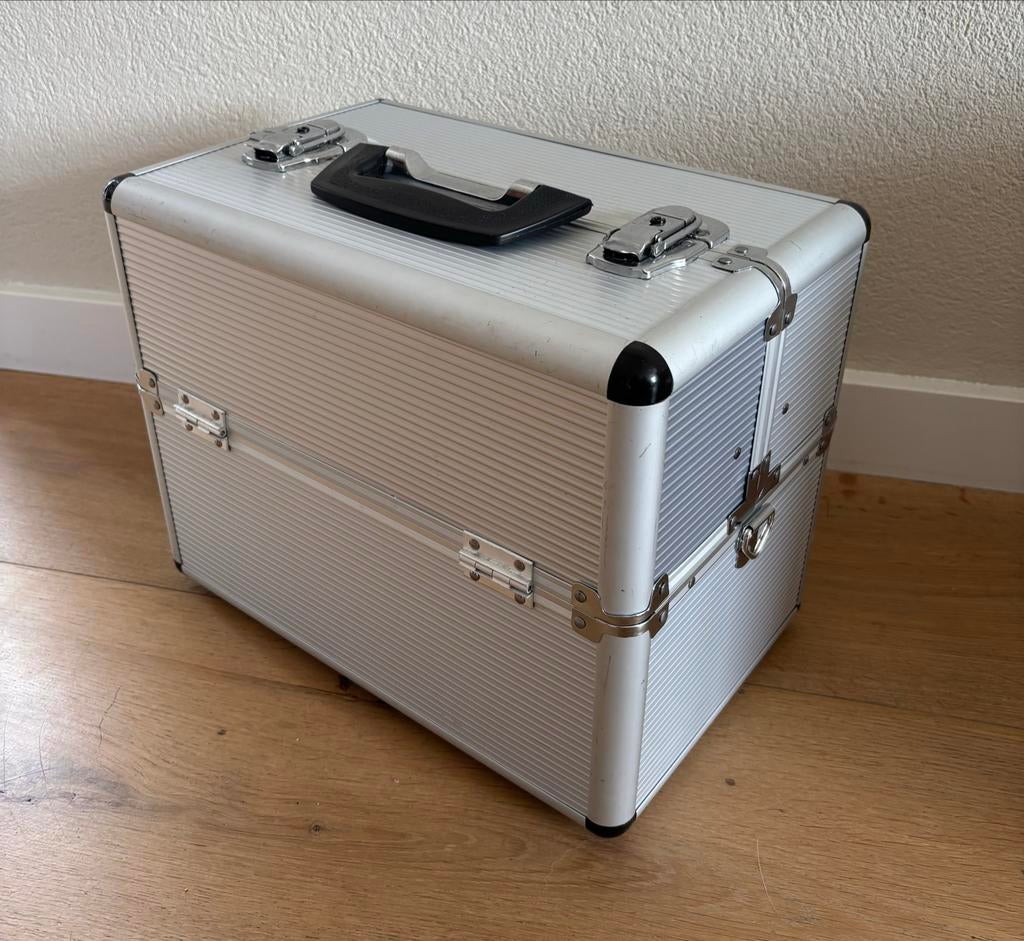 MAKE-UP KOFFER | BEAUTYCASE 🌟, Sieraden, Tassen en Uiterlijk, Beautycases, Gebruikt, Ophalen of Verzenden, Grijs, Met slot