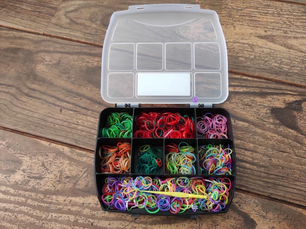 Loom elastiekjes in opbergdoos, Ophalen of Verzenden