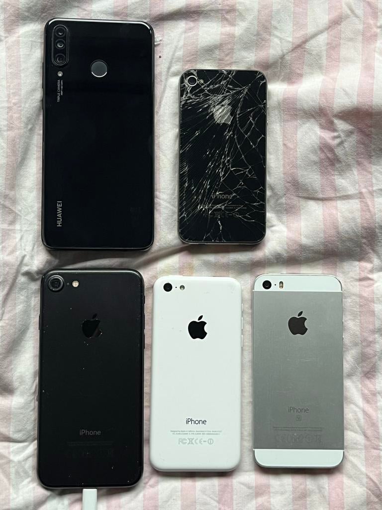 Partij telefoons: iPhone 7, 5SE, 5C, 4 en Huawei P30, Telecommunicatie, Mobiele telefoons | Apple iPhone, Gebruikt, Zwart, Ophalen of Verzenden