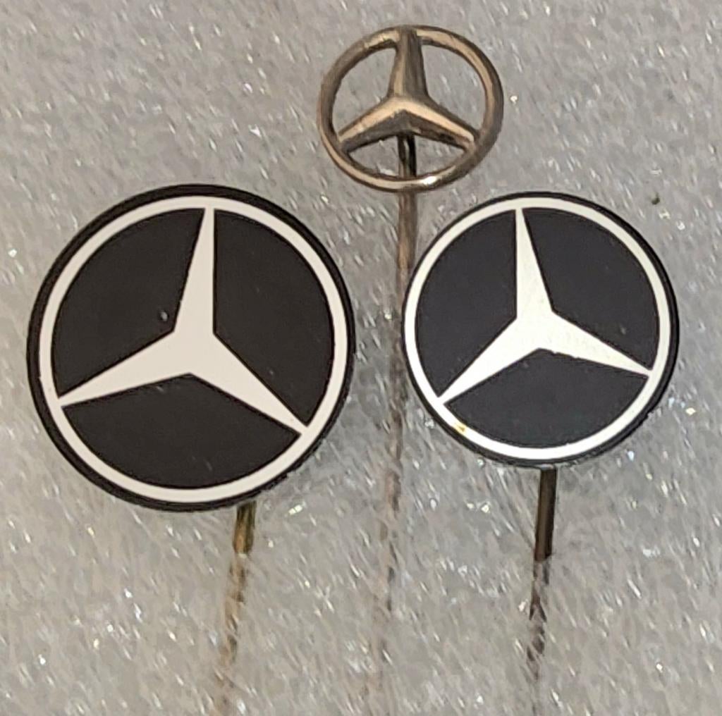 3 Mercedes Benz Speldjes - Vintage Collectie, Ophalen of Verzenden, Gebruikt, Merk, Speldje of Pin