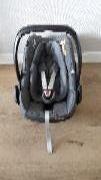 maxi cosi pebble plus + familyfix, Ophalen, Zo goed als nieuw, Isofix, 0 t/m 13 kg
