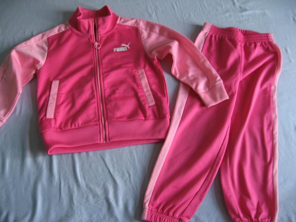 maat 104 meisje trainingspak NIEUW !, Meisje, Puma, Ophalen of Verzenden, Nieuw