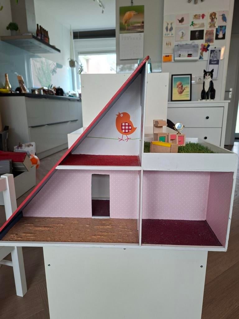 Poppenhuis met 3 meubeltjes, Ophalen, Gebruikt, Poppenhuis