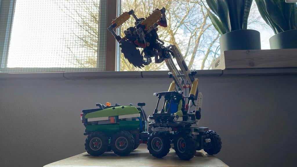 Lego Technic Bosbouwmachine 42080, Ophalen, Zo goed als nieuw, Complete set, Lego