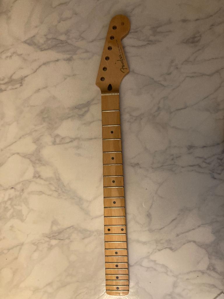 Vester hals met Fender decal, Ophalen of Verzenden, Gebruikt, Elektrische gitaar