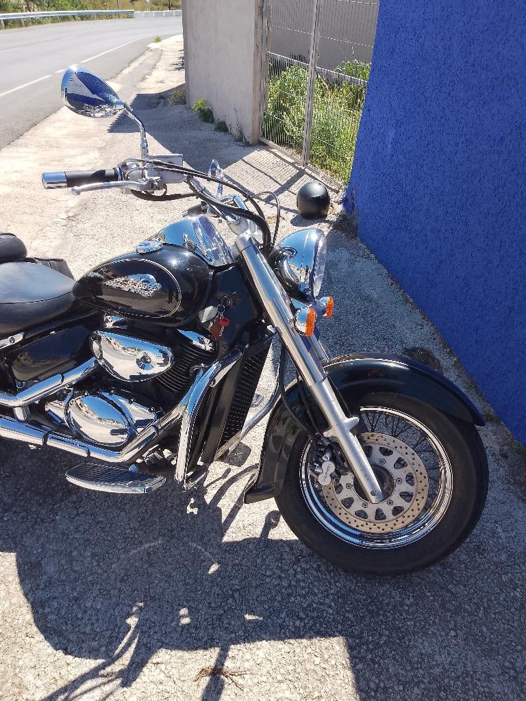 Suzuki VL 800 intruder, Motoren, Cardan-aandrijving, 2 cilinders, Gebruikt, Particulier