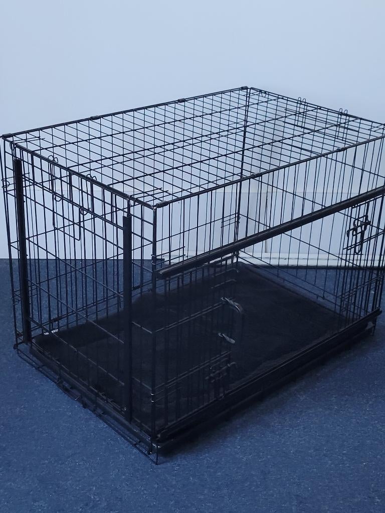 Honden Bench met 2 Schuifdeuren, Dieren en Toebehoren, Hondenbenches, Ophalen of Verzenden, Zo goed als nieuw