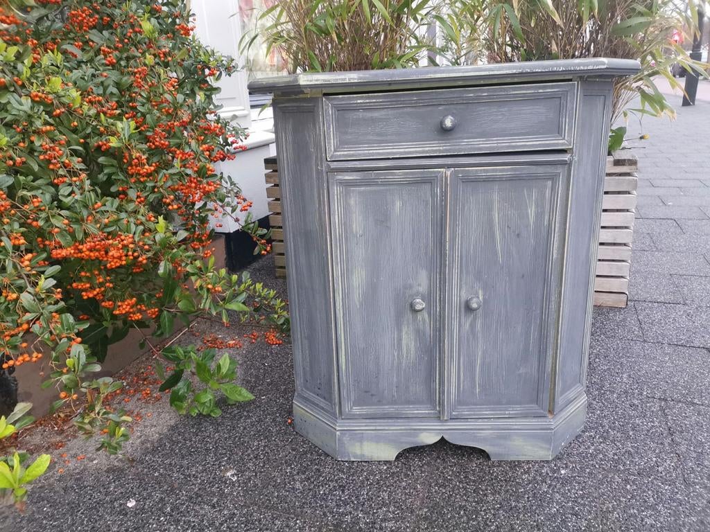 Leuk klein brocante (hal) kastje, Ophalen