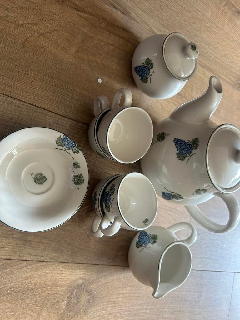 Van cleef koffie servies, Ophalen of Verzenden, Porselein, Overige stijlen