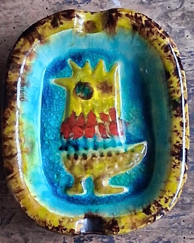 SCHRAMBERG MAJOLICA FABRIK (SMF). Schaal/asbak., Antiek en Kunst, Antiek | Keramiek en Aardewerk, Ophalen