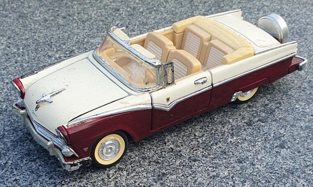 Vintage Ford Fairlane 500 SkyLiner schaalmodel, Ophalen of Verzenden, Gebruikt, Overige typen
