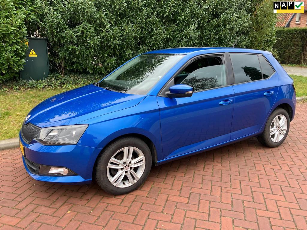 Skoda Fabia 1.0 Sprint mooie auto nieuw model goed onderhoud, Stof, LED verlichting, Blauw, Origineel Nederlands
