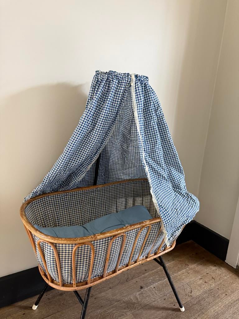 Vintage poppen wiegje - blauw geruit, Ophalen of Verzenden, Gebruikt, Jongen of Meisje