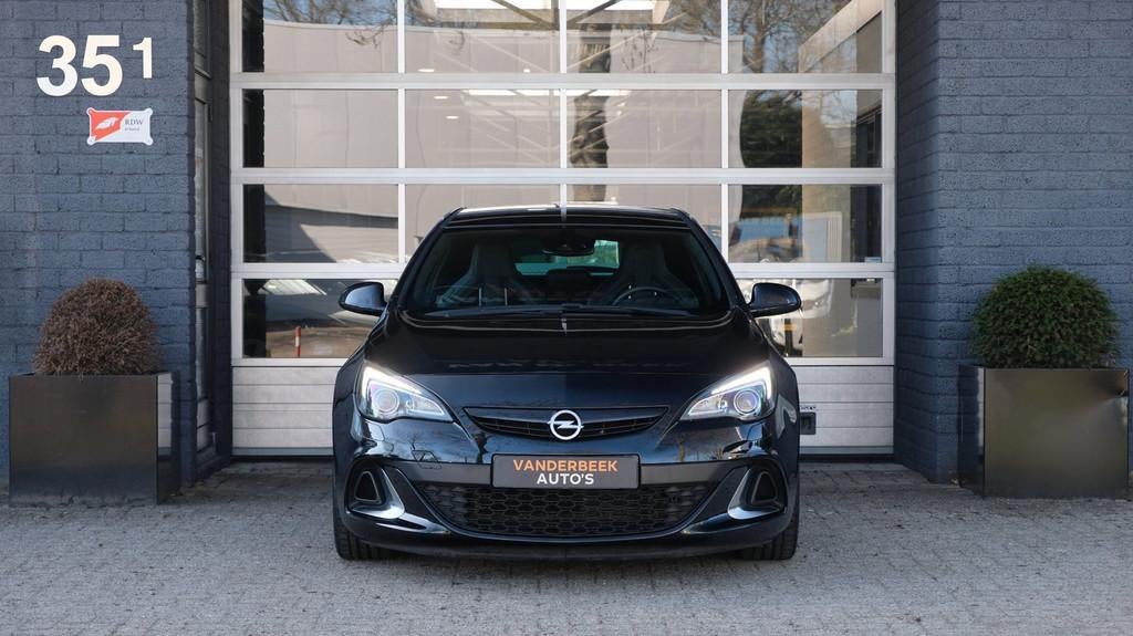 Opel ASTRA GTC 2.0 Turbo OPC 280PK NAVI LEDER VOL!, 1998 cc, Gebruikt, 4 cilinders, Zwart