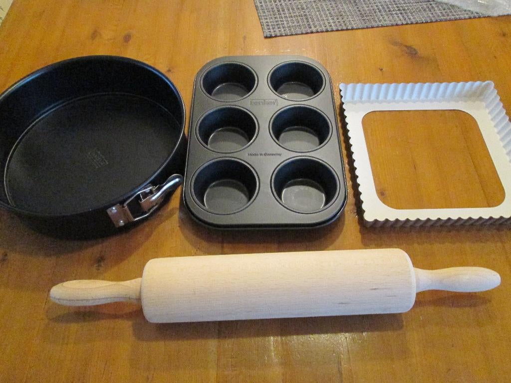 Bakvorm Kaiser, Zenker, Quiche, Taart, Deegroller. 4items, Overige typen, Ophalen of Verzenden, Nieuw