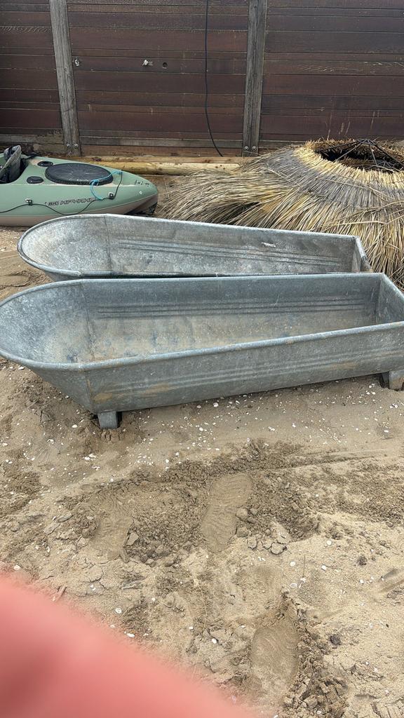 Zinken baden - Twee stuks, ideaal voor decoratie of planten, Antiek en Kunst, Ophalen of Verzenden