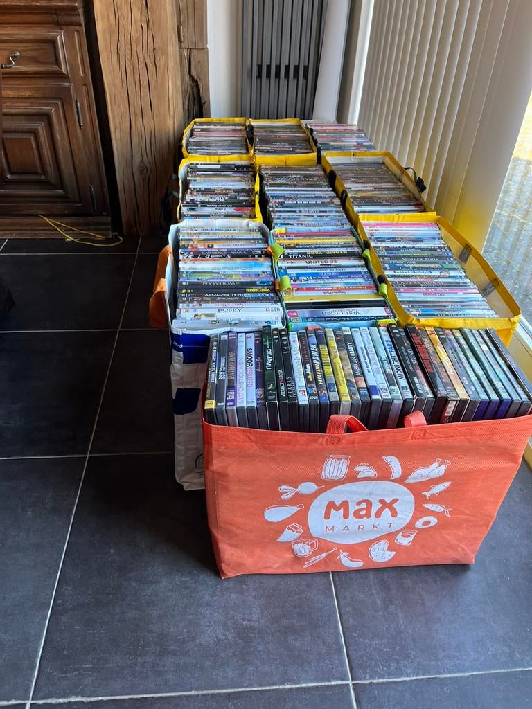 Ca 900 originele dvd’s, Alle leeftijden, Ophalen, Zo goed als nieuw