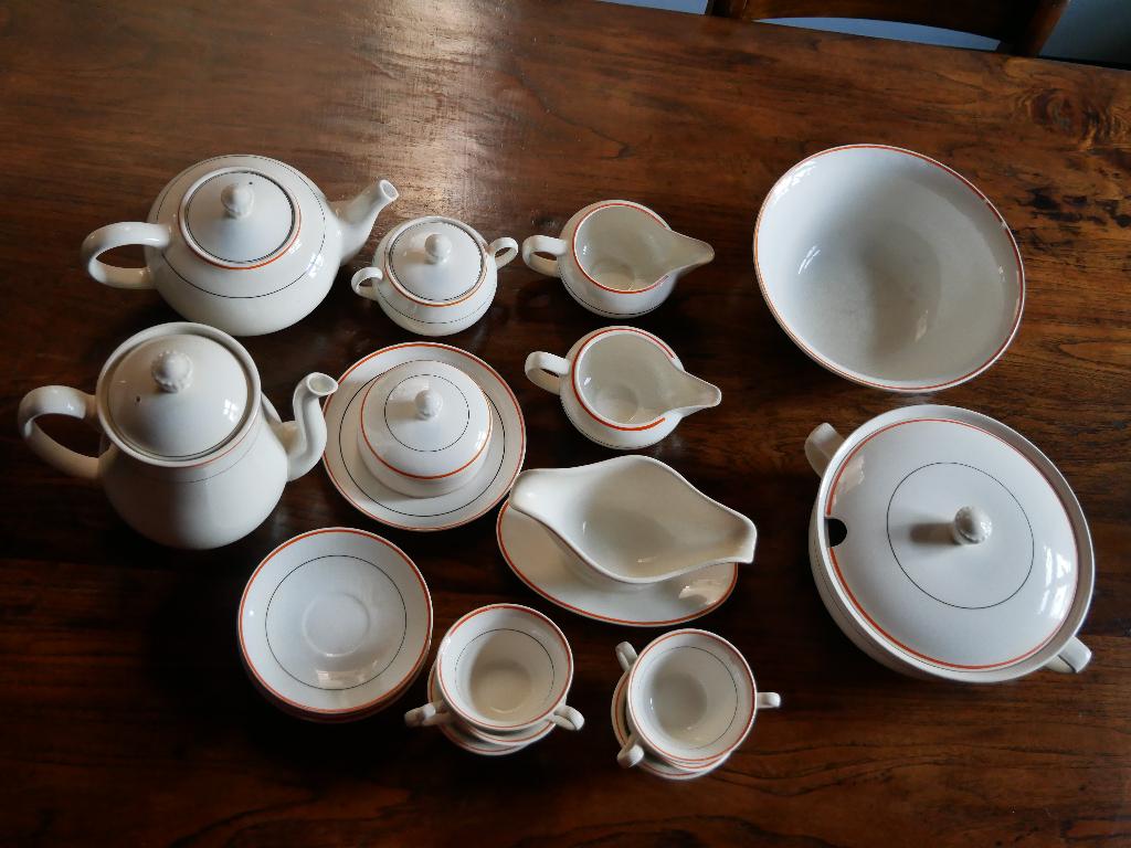 Servies antiek Petrus Regout, Antiek en Kunst, Antiek | Servies compleet, Ophalen