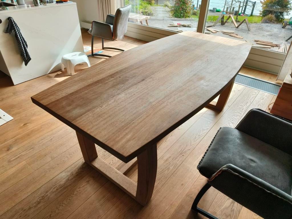Unieke Iroko hardhout tafel, Huis en Inrichting, Ophalen, Modern design, Gebruikt, 200 cm of meer