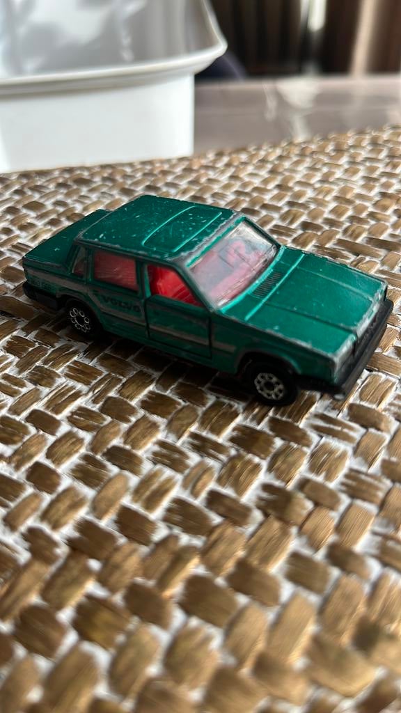 Volvo 760 GLE Majorette 1/64, Ophalen of Verzenden, Zo goed als nieuw, Auto