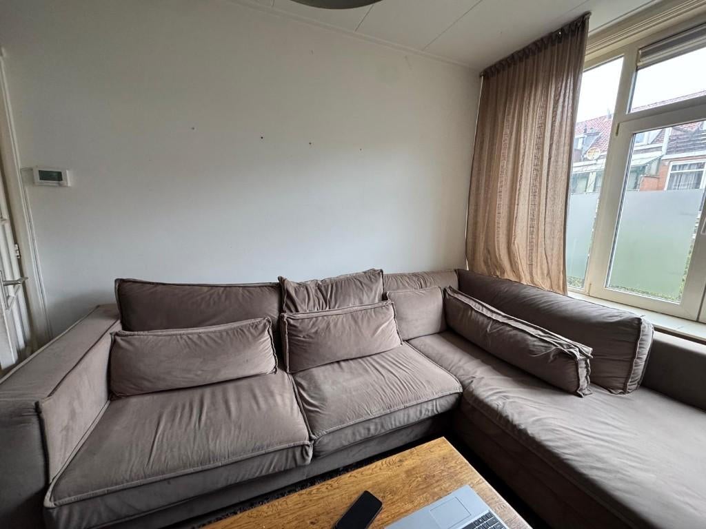 Comfortable L-Shaped Sofa – Modern & Spacious, Ophalen, Gebruikt, Vierpersoons of meer