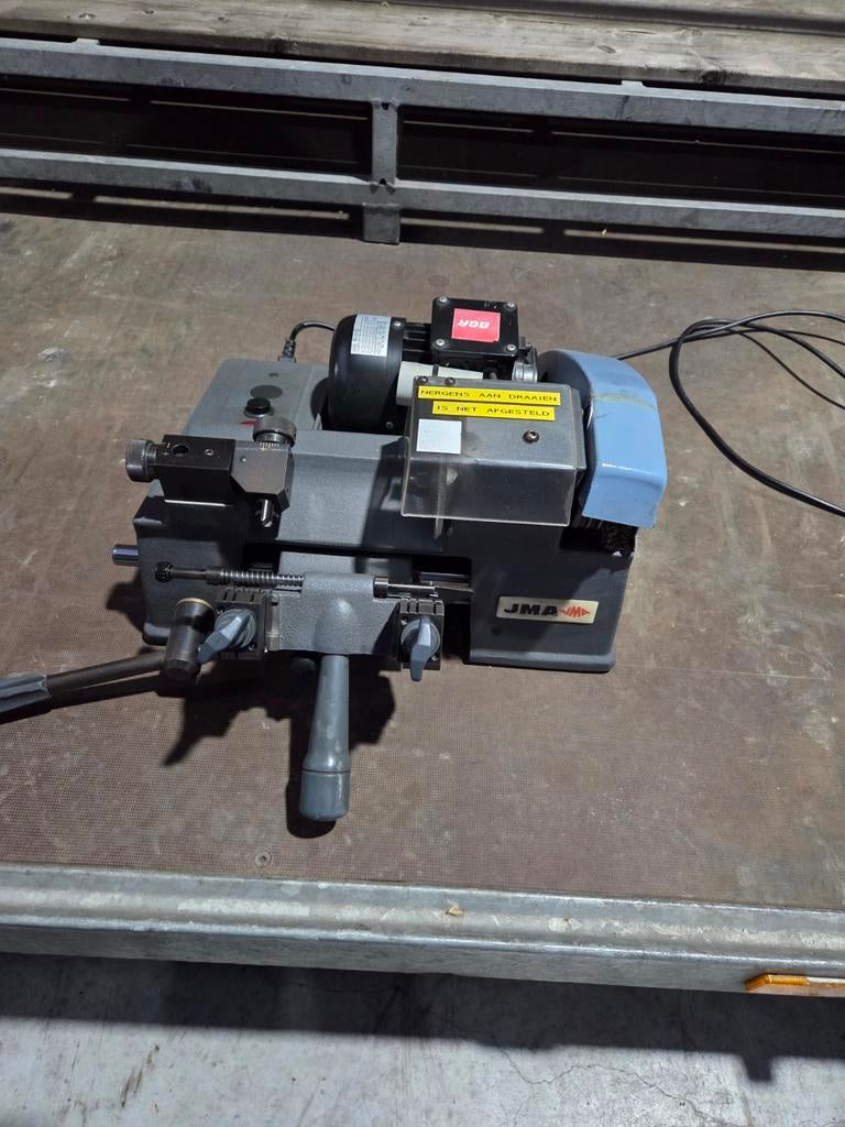 J.m.a titan sleutelmaker sleutelmachine sleutelpunt, Ophalen, Elektromotor