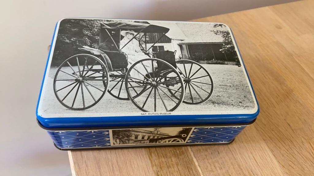 Mooi blik uit Leek- Rijtuig Museum, Nienoord, Leekster Meer, Verzamelen, Blikken, Ophalen of Verzenden, Gebruikt, Overige, Overige merken