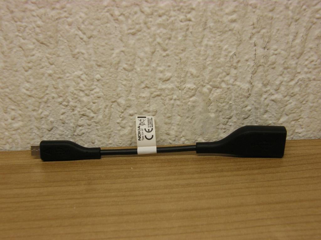 Nokia CA-157 CA157Adapterkabel voor de USB-geheugenapparaten, Ophalen, Geen camera, Zwart, Zo goed als nieuw