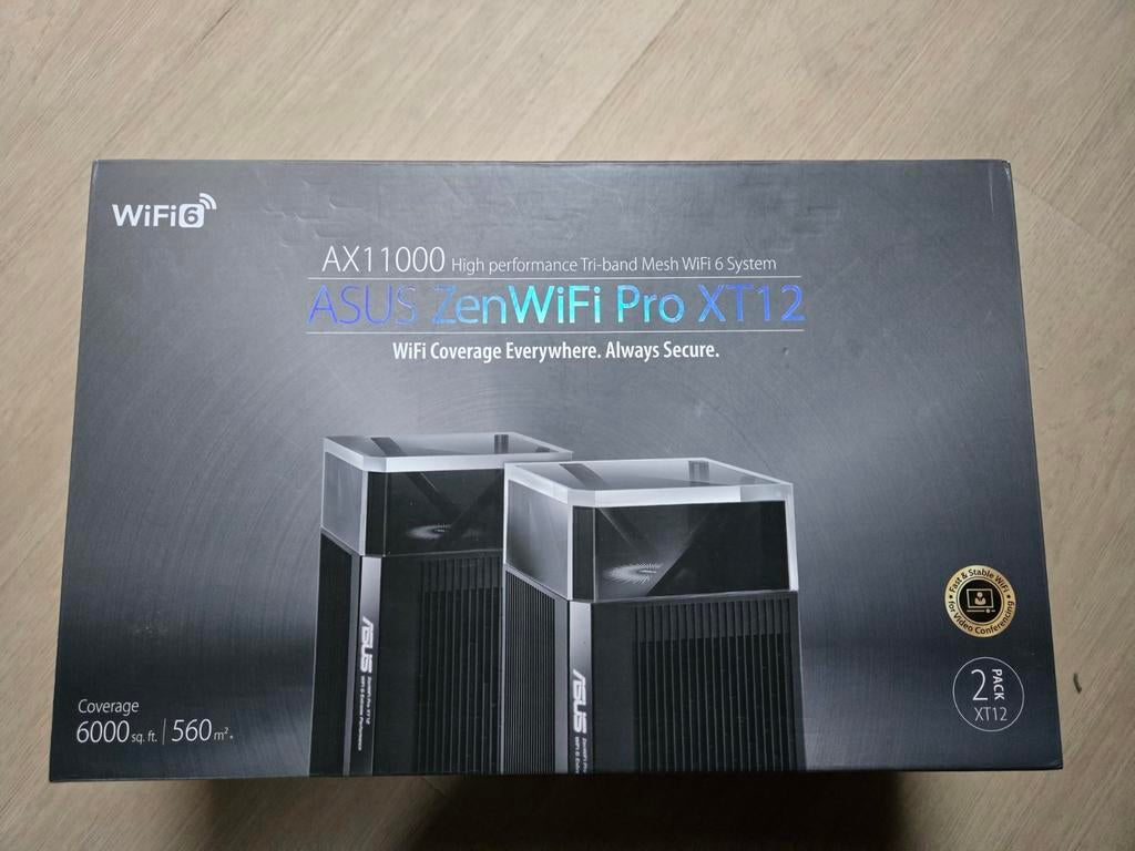 2x ASUS ZenWifi Pro XT12 Mesh Wifi 6 Systeem - AX11000, Computers en Software, Routers en Modems, Zo goed als nieuw, Router, Ophalen
