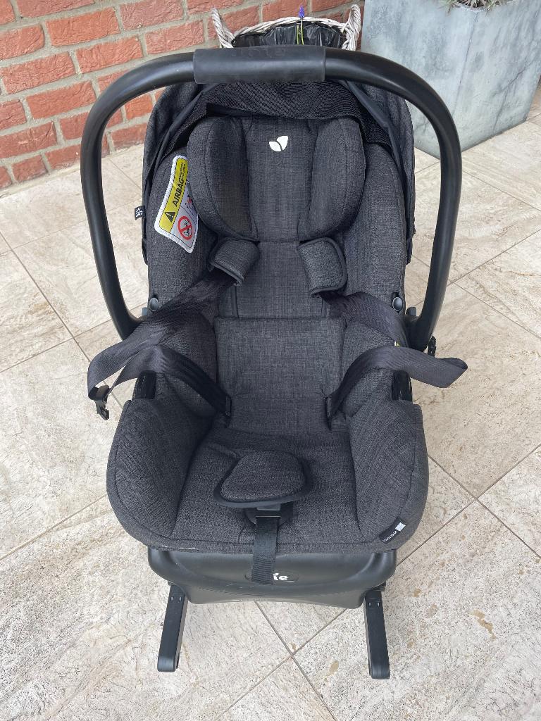 Joie maxi-cosi met base, Kinderen en Baby's, Autostoeltjes, Autogordel of Isofix, Gebruikt, Verstelbare rugleuning, 0 t/m 13 kg