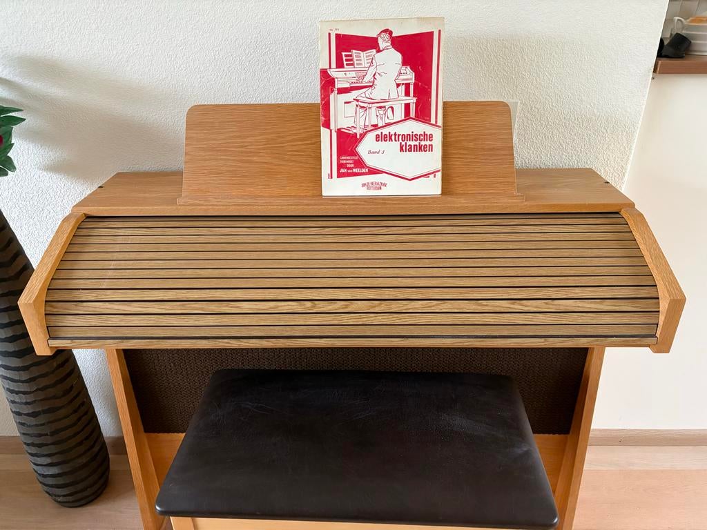 Content Orgel D900 met bankje, Ophalen of Verzenden, Gebruikt, 1 klavier, Orgel