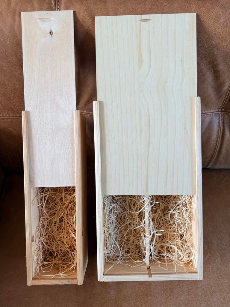 Twee houten wijndozen (1x1 fles, 1x2 flessen) met houtwol, Minder dan 50 cm, Minder dan 50 cm, Ophalen of Verzenden, Zo goed als nieuw
