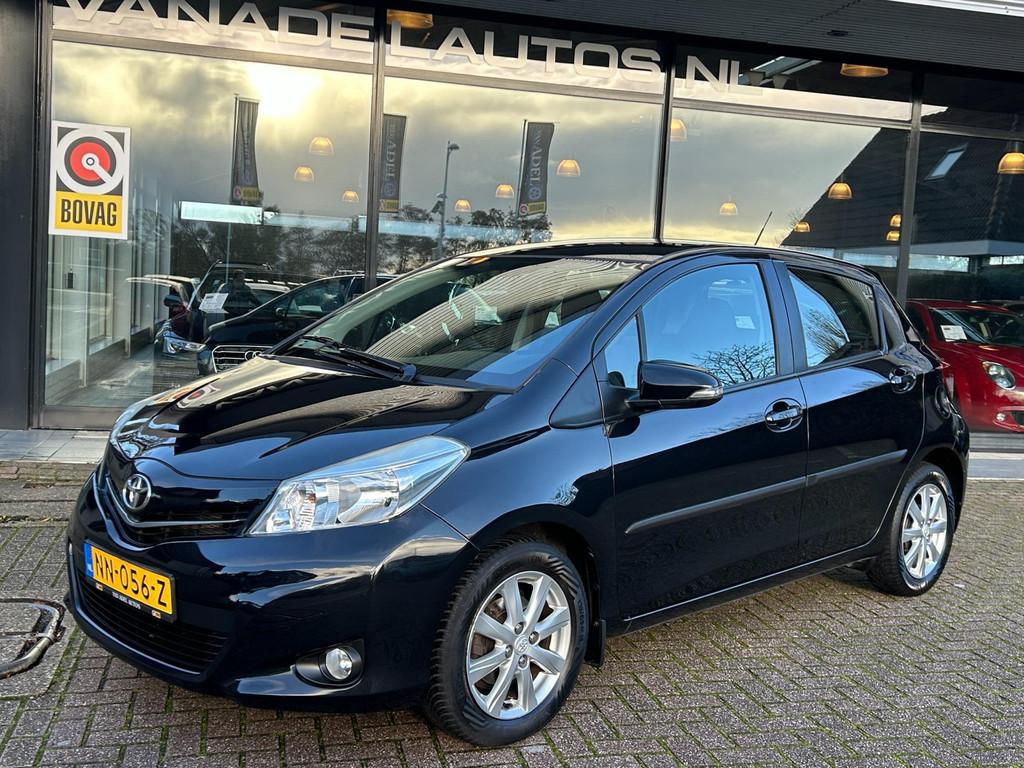 Toyota Yaris 1.3 VVT-i Aspiration Airco LM-Velgen Elek.Pakke, Voorwielaandrijving, Euro 5, Stof, Zwart