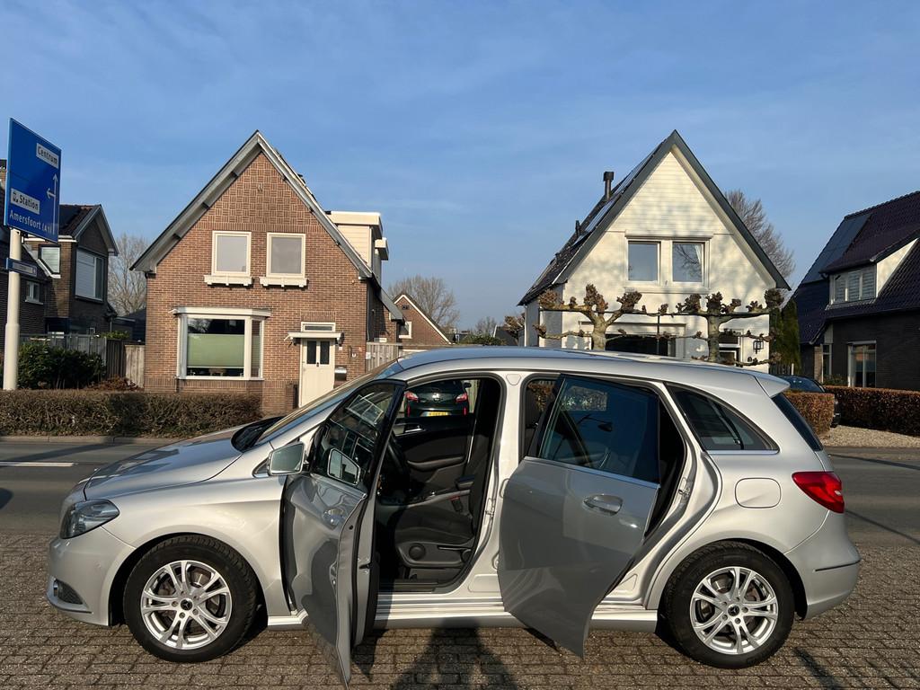 Mercedes-Benz B-klasse 180 CDI Ambition Navigatie PDC APK T/, Voorwielaandrijving, Euro 5, Stof, Zwart