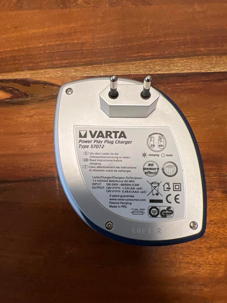 Varta Power Play Plug Charger Type 57072, Ophalen, Gebruikt, Oplaadbaar