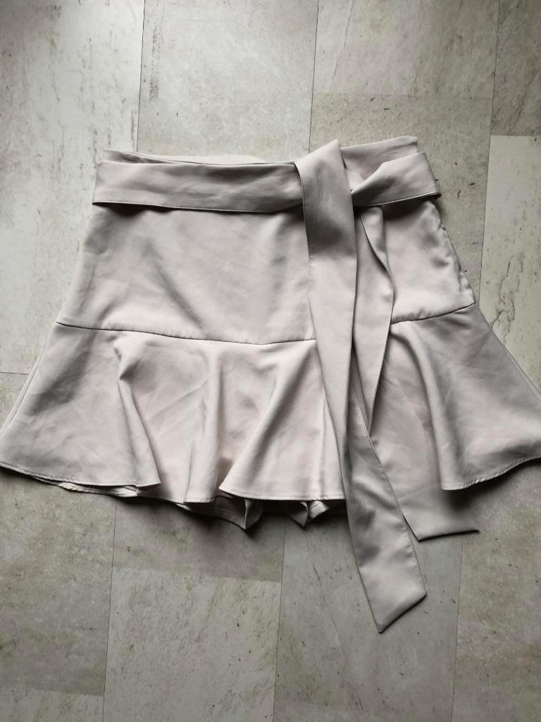 V) CC23 ZARA korte broekrok, Verzenden, Zo goed als nieuw, Maat 36 (S), Boven de knie