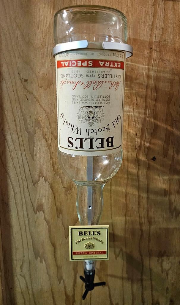 Bell's whiskey 4,5 L fles met nondrip dispenser + muurbeugel, Ophalen of Verzenden, Gebruikt