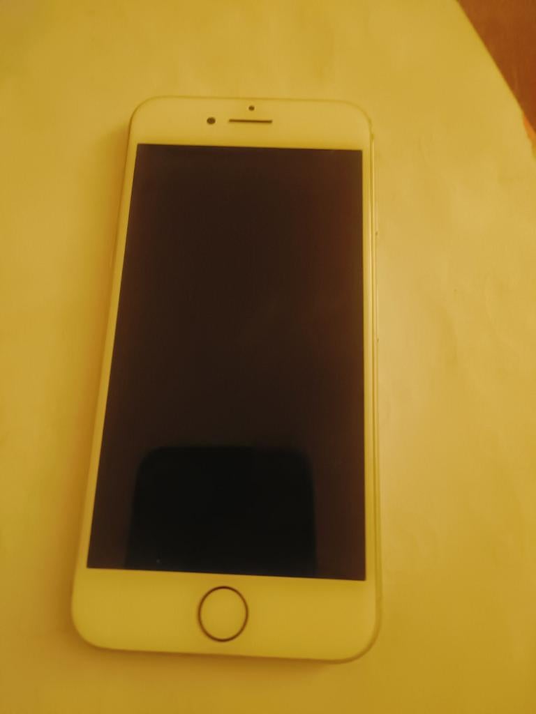 iPhone 8 - Achterkant kapot, werkt nog prima, Telecommunicatie, Mobiele telefoons | Apple iPhone, Gebruikt, iPhone 8, Ophalen of Verzenden