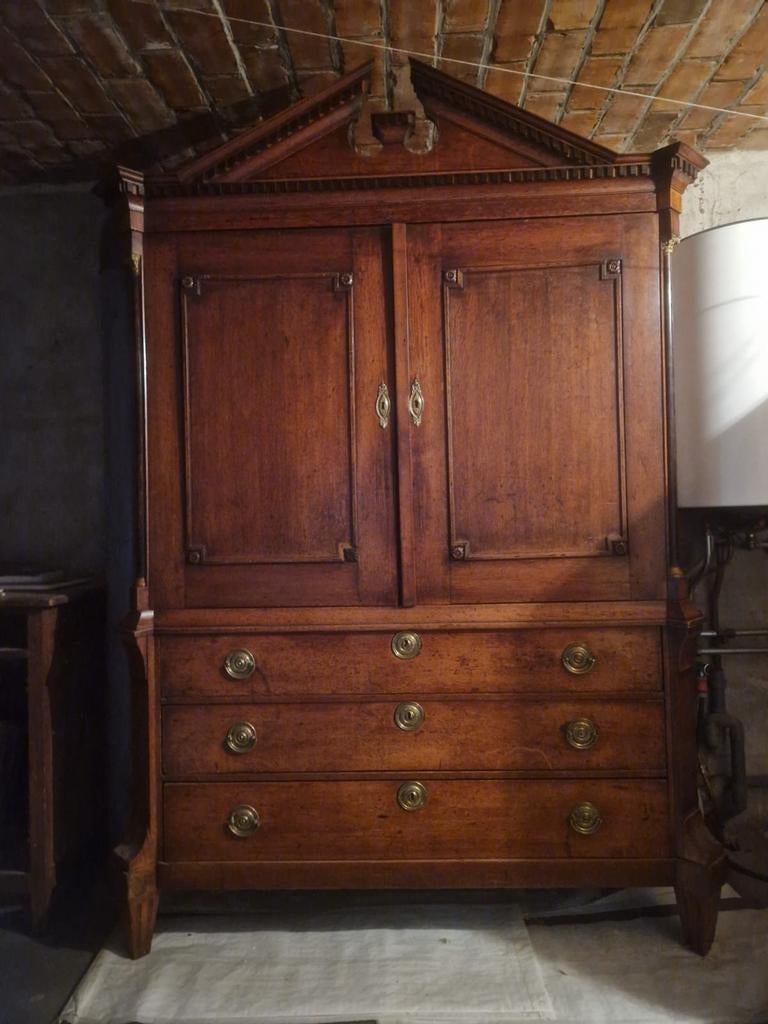 Antiek eikenhouten Drents kabinet. , Antiek en Kunst, Antiek | Meubels | Kasten, Ophalen