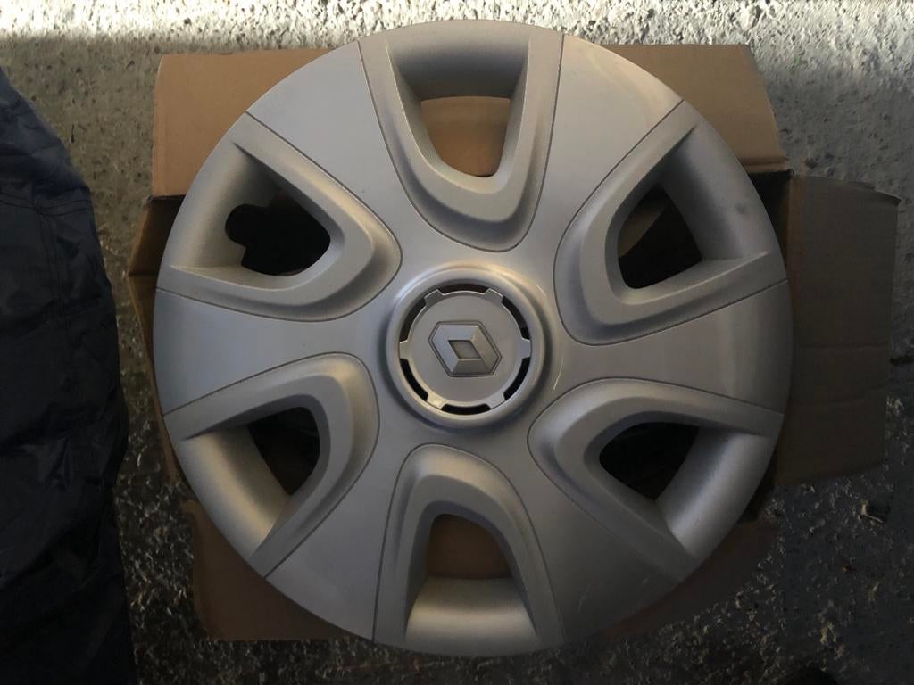 Setje originele Renault Clio 4 basis wieldoppen 15 inch, Ophalen of Verzenden, Zo goed als nieuw