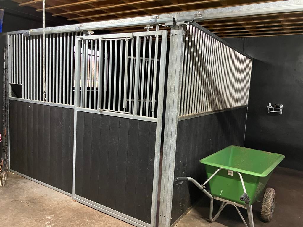 Mulder stalwanden + stalinrichting ‘2024, Dieren en Toebehoren, Stalling en Weidegang, Stalling, 2 of 3 paarden of pony's