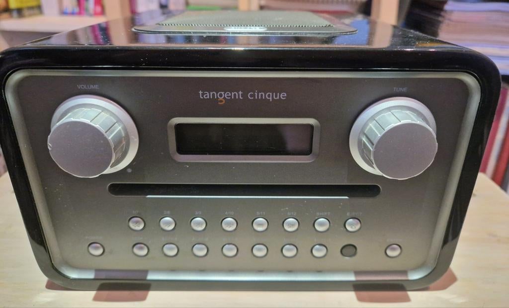 Tangent Cinque tafelradio met cd speler, Ophalen of Verzenden, Zo goed als nieuw, Radio, Met cd-speler