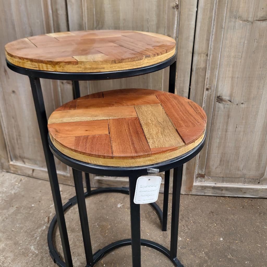 Set van 2 bijzettafels mangohout met zwart metaal, Minder dan 55 cm, Rond, Zo goed als nieuw, Hout