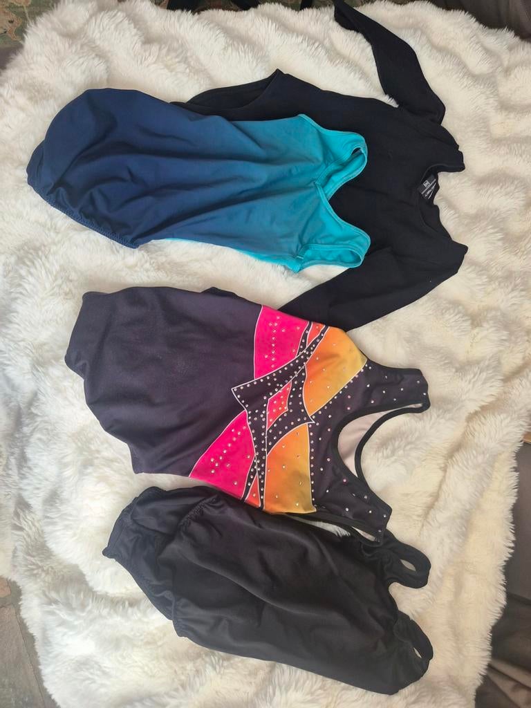 Turnpakjes set maat 122/128, Ophalen of Verzenden, Gebruikt, Meisje, Overige typen