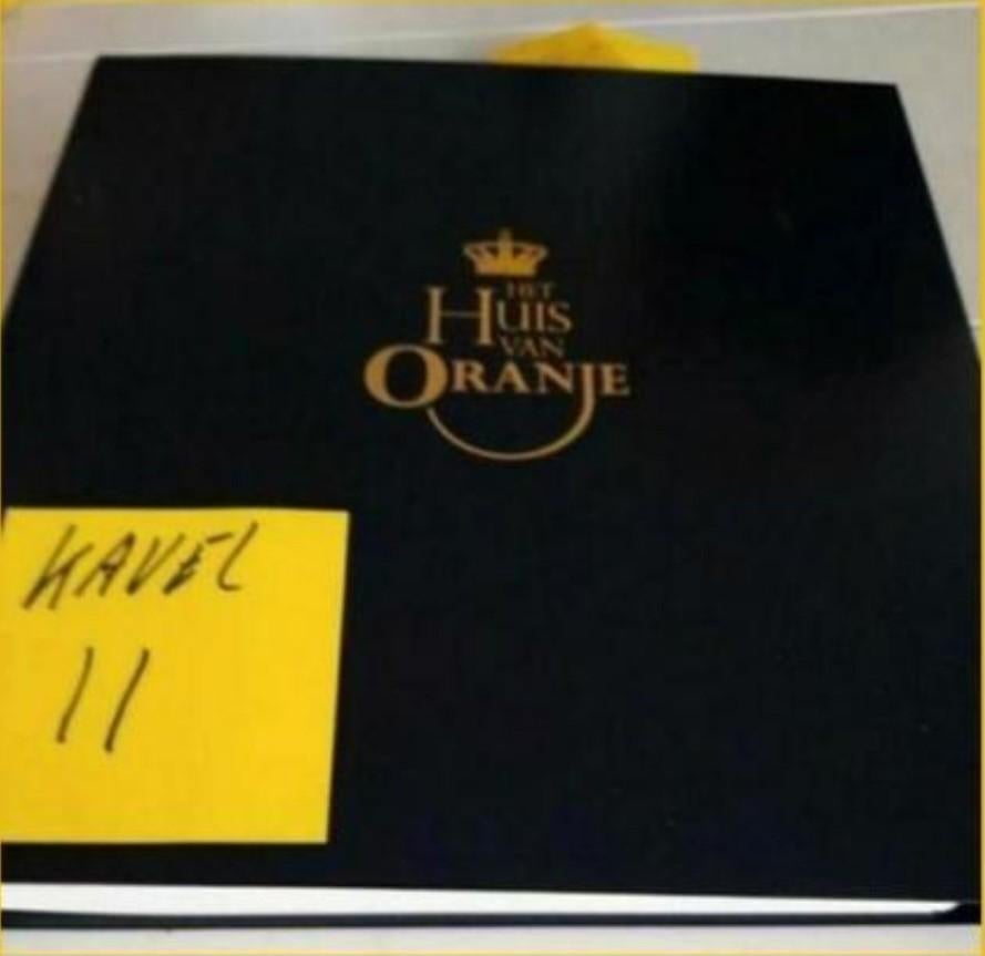 Compleet Album Ons Vorstenhuis Beatrix - Thematische Zegels, Verzenden, Na 1940, Gestempeld