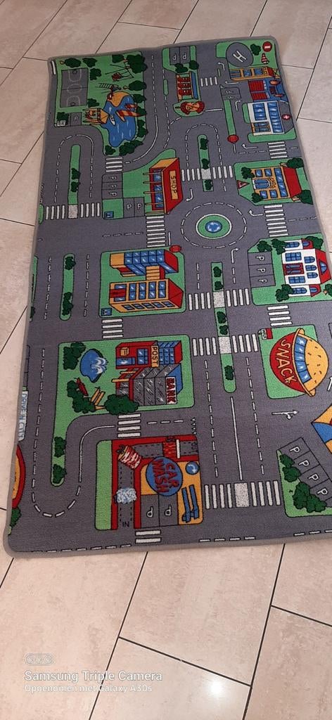 Speelkleed met straten en gebouwen, Ophalen, Zo goed als nieuw