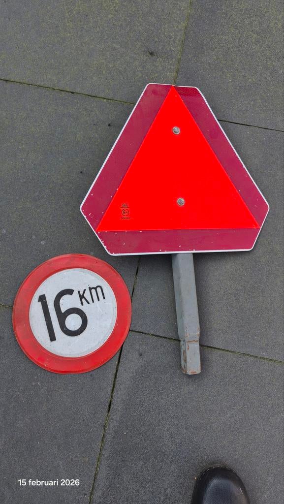 Snelheid en waarschuwingsbord oldtimer, Hobby en Vrije tijd, Overige Hobby en Vrije tijd, Ophalen