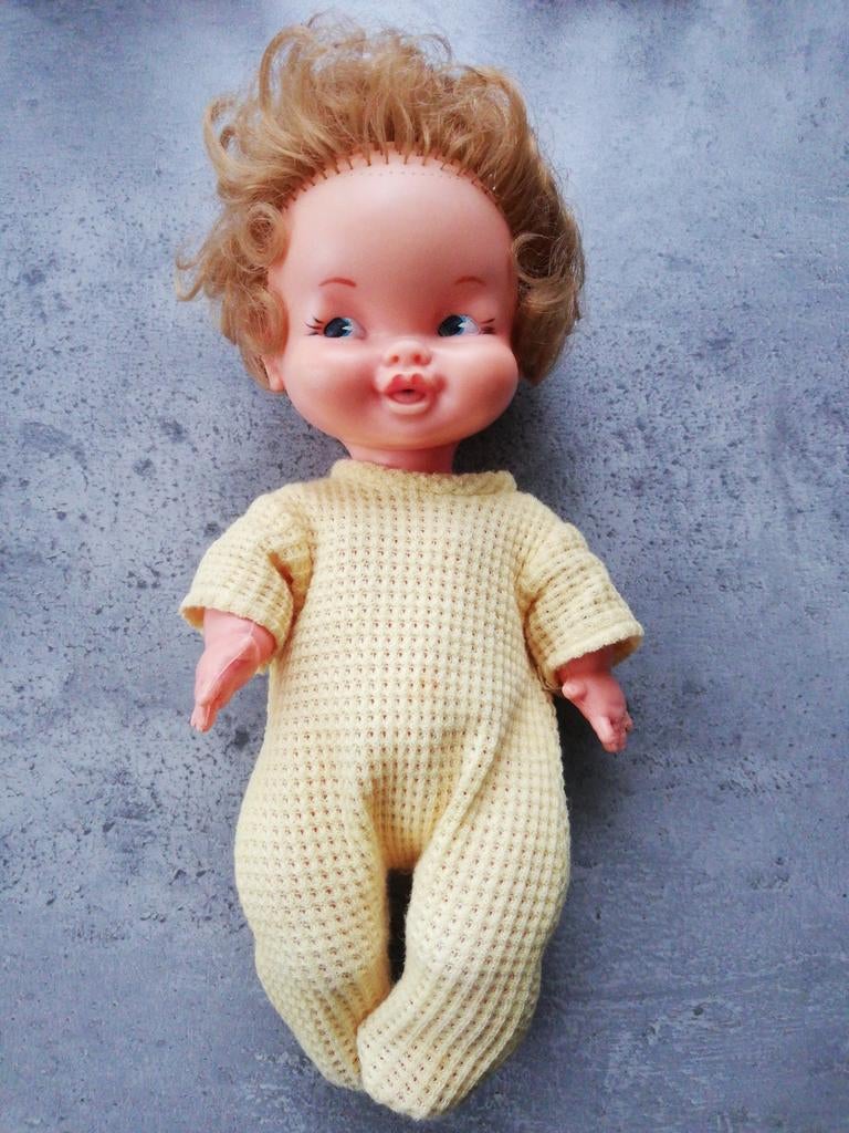 Famosa pop 26 cm, Verzamelen, Ophalen of Verzenden, Gebruikt, Pop