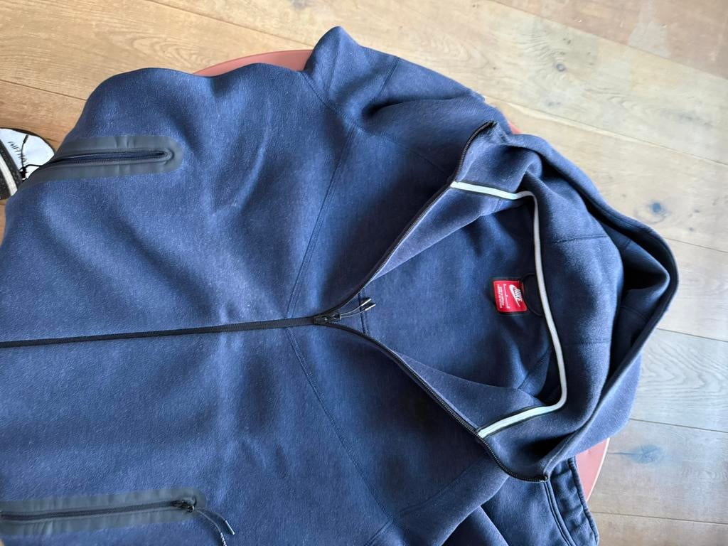Nike Tech Fleece Pak 2025 - Blauw/Rood - Zo Goed Als Nieuw, Overige kleuren, Maat 48/50 (M), Ophalen of Verzenden, Zo goed als nieuw
