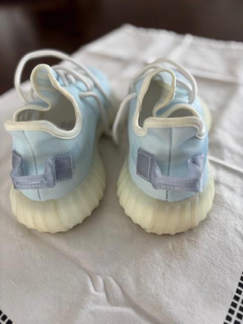 Sneakers Adidas Yeezy Boost 350 V2 Maat 38.5, Nieuw, Ophalen of Verzenden, Sneakers of Gympen, Blauw